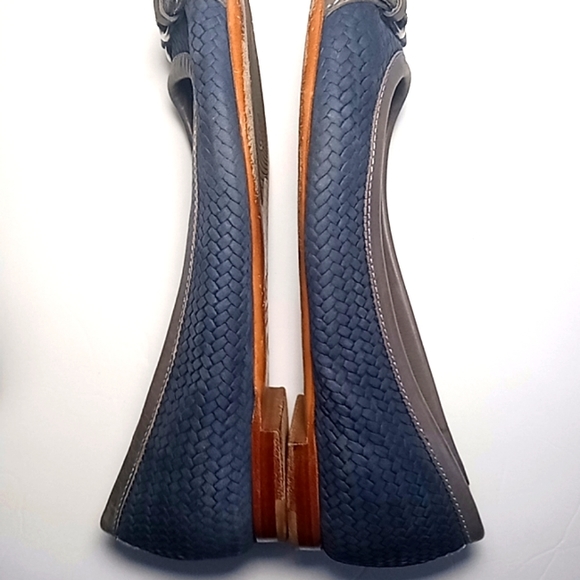 AGL flats - Picture 3 of 9